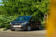 Olcsóbb, mint a Golf és a Focus: megéri használtan a Hyundai i30? 10