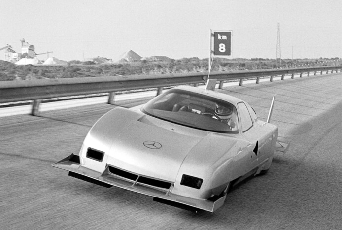 Te mit csinálnál 1300 lóerővel? 2