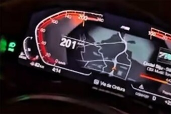 Saját videója buktatta le: 200 km/óra felett száguldott, megosztotta