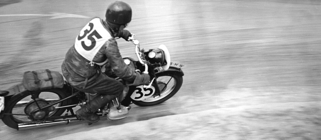 A XX. század magyar hősei két keréken érték el a lehetetlent