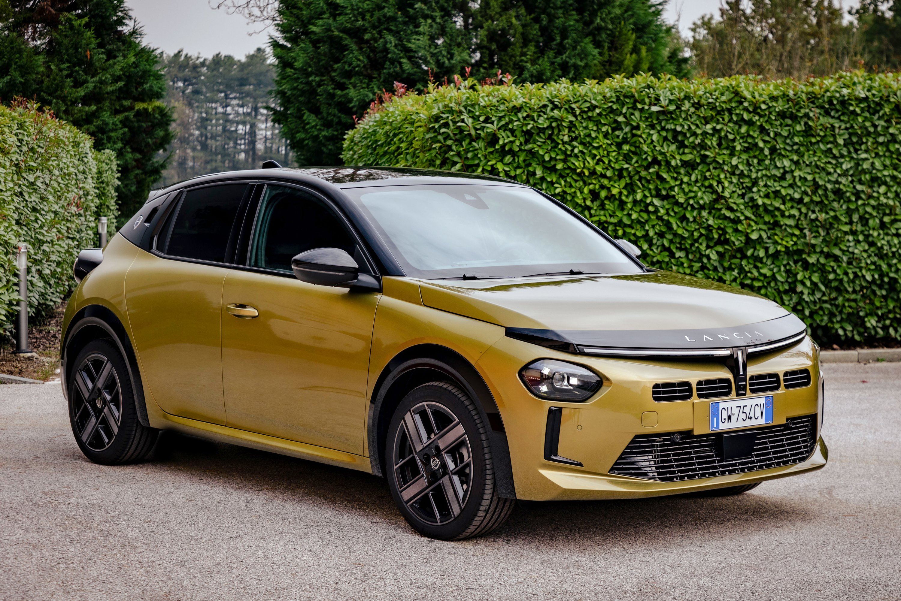 newlanciaypsilonmhev | Vezess | Vezess