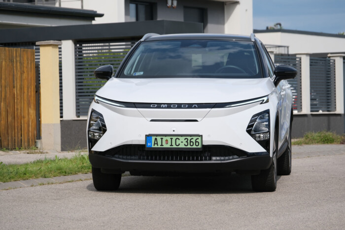 Ezen az autón nem fognak ki a magyar utak 6