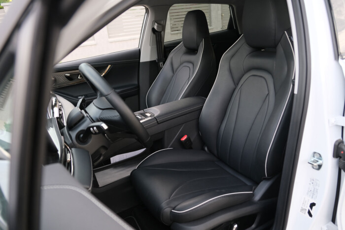 Ezen az autón nem fognak ki a magyar utak 22