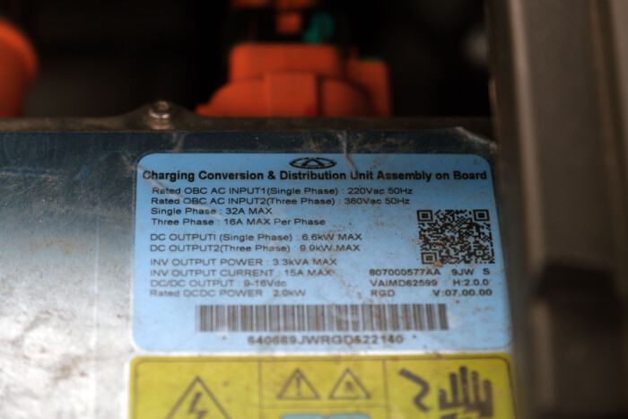 Ezen az autón nem fognak ki a magyar utak 17