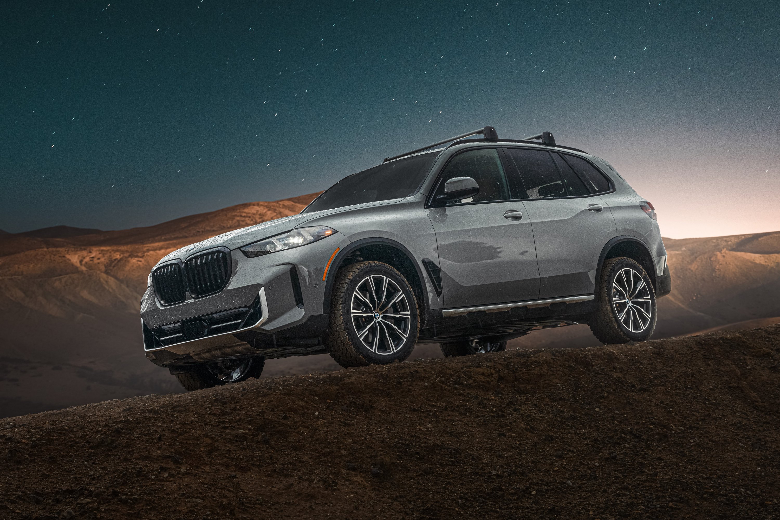p90557147_highres_the-bmw-x5-silver-an | Vezess | Vezess