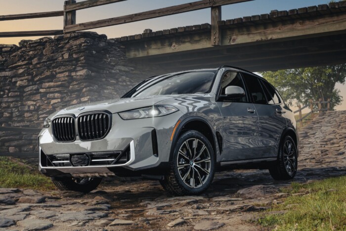 A Mercedes G-osztálynak épít ellenfelet a BMW 8 | Vezess A Mercedes G-osztálynak épít ellenfelet a BMW 8