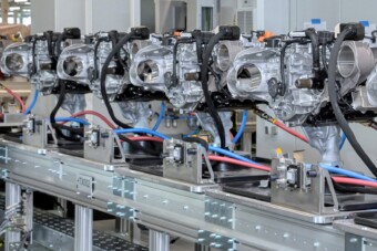 Már gyártják a debreceni BMW-k motorjait