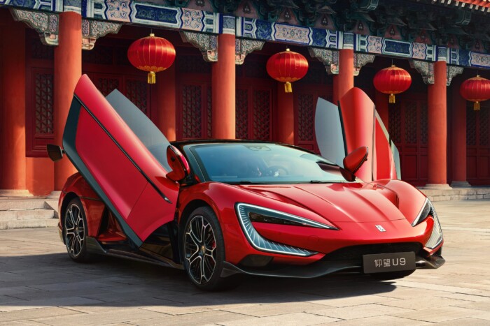 Háromezer lóerős sportkocsi jöhet Európába 8