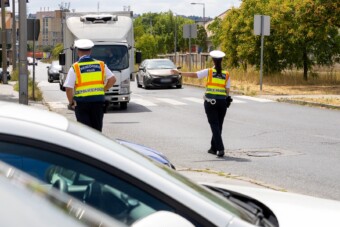 Rendhagyó módon razziáztak Budapesten a rendőrök