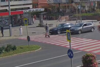 Hajmeresztő előzést nyomott egy rolleres a 6-os főúton, az audis azonnal rátapadt 1