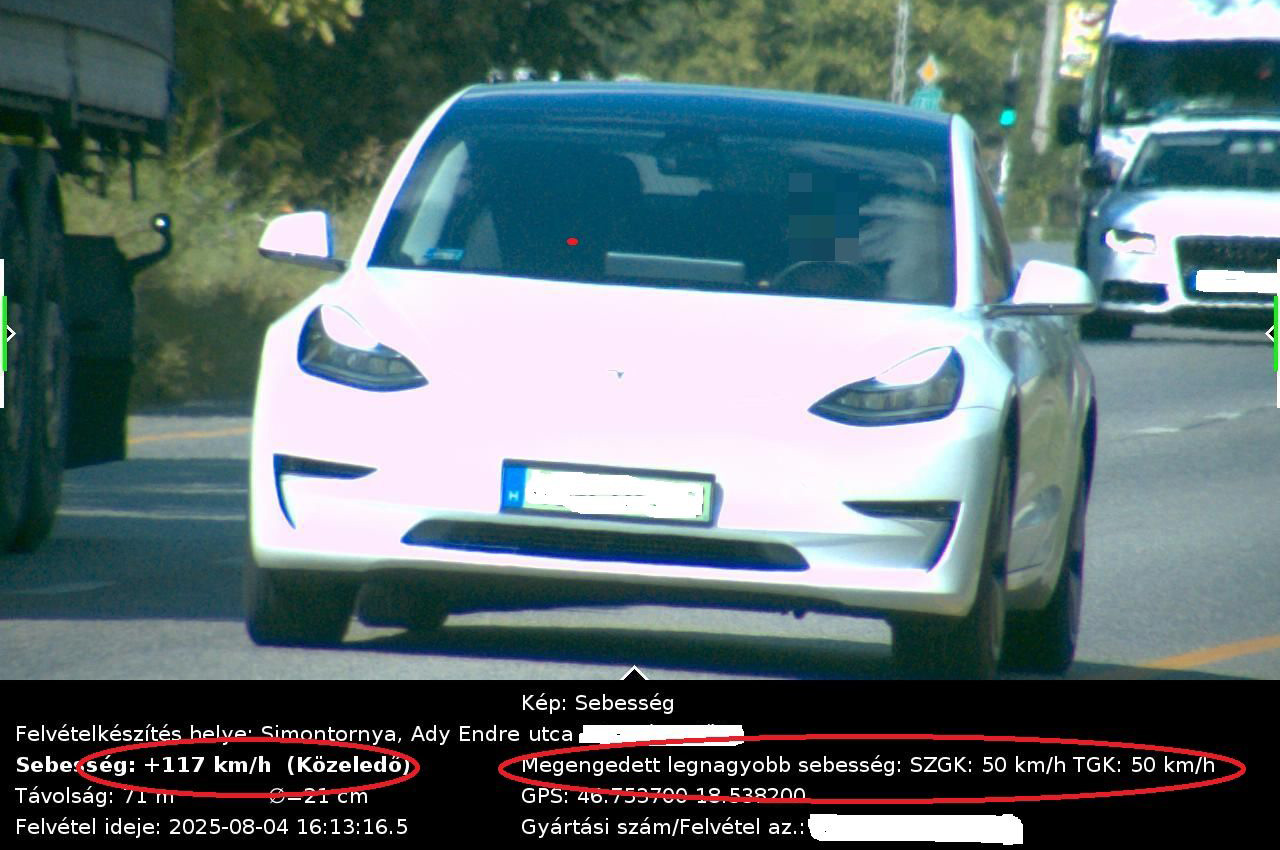 Nem fogyasztásra gyúrt a Teslás, a megengedett kétszeresével hajtott Kép