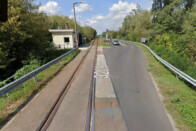 Sínen végezte a budapesti autós, miután összekeverte a pedálokat 2