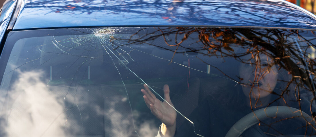 Komoly problémát okozhat az autók forró szélvédője