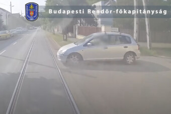 Ha nincs jogsid, legalább ne legyél olyan hülye, mint ez az autós Budapesten