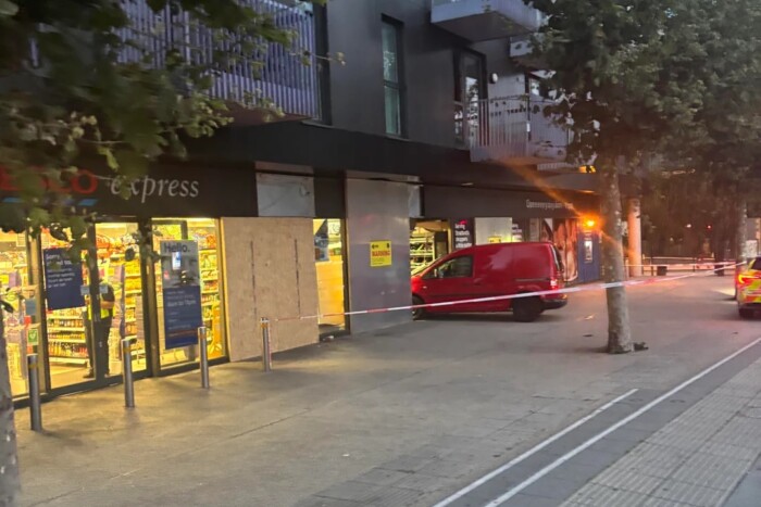 Három hét alatt négyszer hajtottak ugyanabba a boltba 1