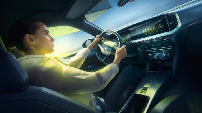 Sportmodellel erősít az Opel 6