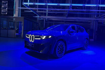 Így haladnak a gyártószalagon a debreceni BMW-k