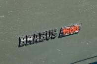 Százmilliókért teljesen megbolondítják ezt a luxussárdagasztót 9 Százmilliókért teljesen megbolondítják ezt a luxussárdagasztót 9