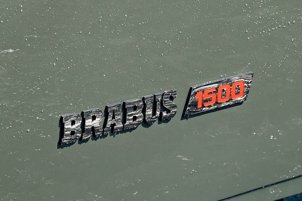Három V8-assal üvölt ez a Brabus