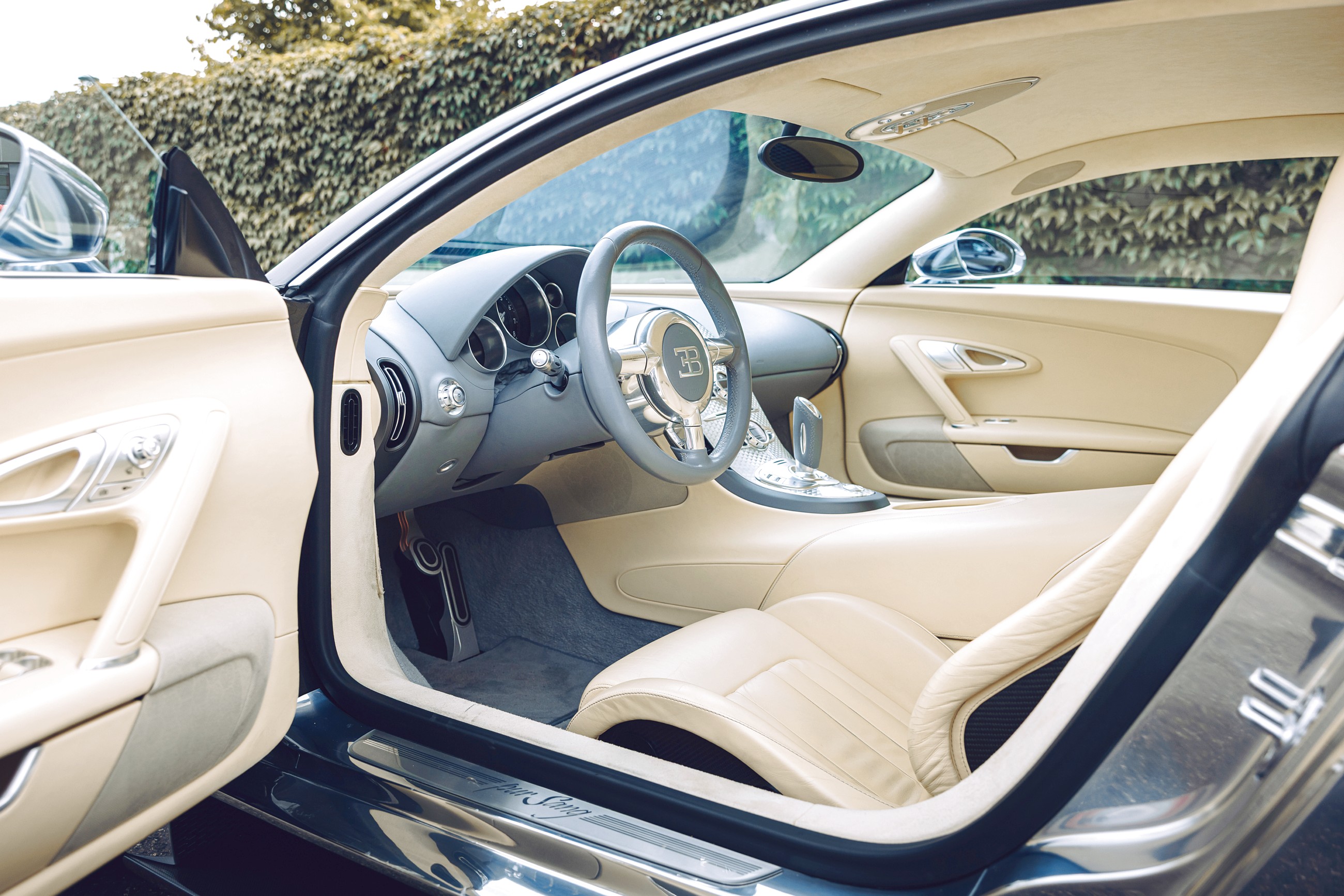 2008-bugatti-veyron-16-4-pur-sang_1387297 | Vezess | Vezess