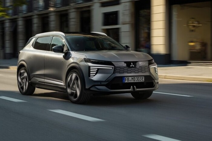 Más ez a japán autó, mint aminek mondja magát