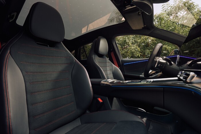 Világító csillag, szuperagy, vegán belső: itt az új Mercedes SUV 8