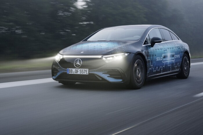 Már közúton teszteli az autózás messiását a Mercedes