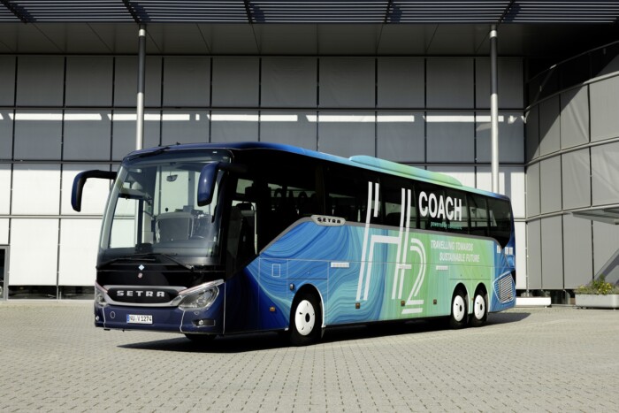 Nem dízellel hajtanák a jövő turista buszait? 2