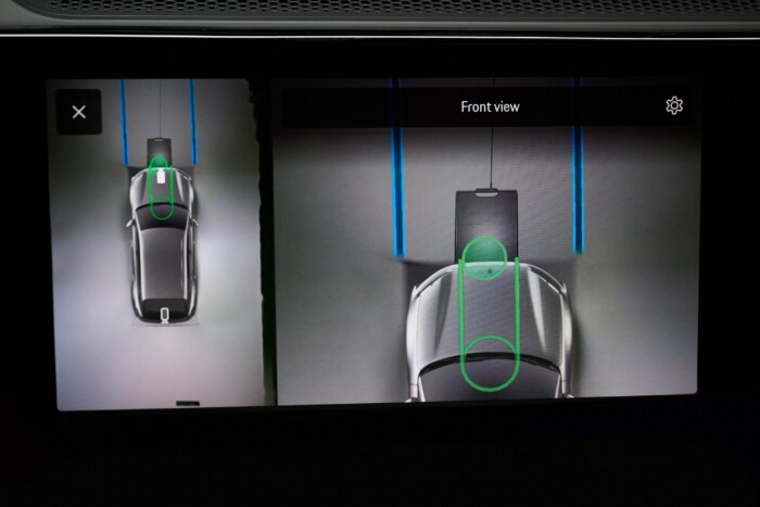 Vezeték nélkül tölthető az új elektromos Porsche 7