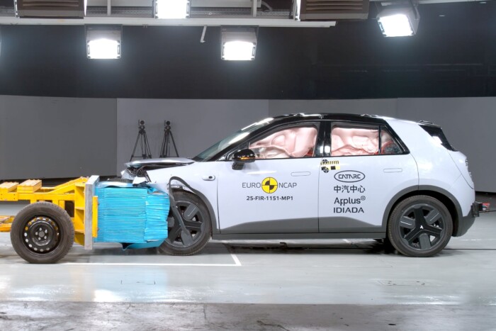 Ez ma Európa legbiztonságosabb autója 9