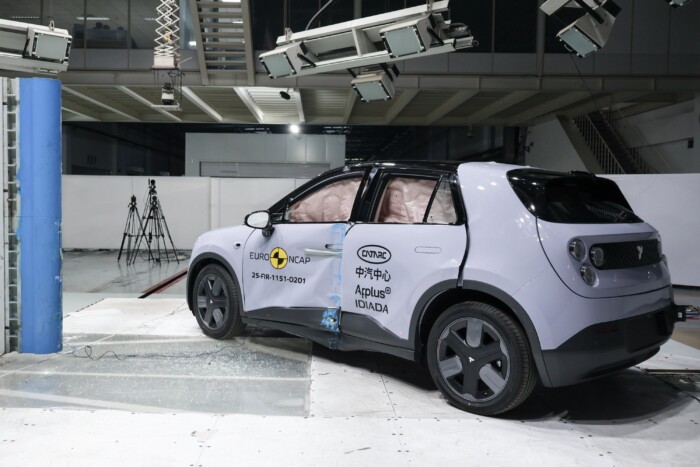 Ez ma Európa legbiztonságosabb autója 8