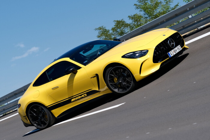 240-nel próbáltuk ki a magyar oválpályát 15