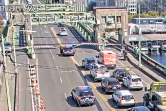 Kaszkadőrmutatvánnyal rázta le a rendőröket az audis