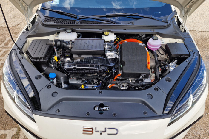 Szokatlan autót hozott a magyar piacra a BYD 7