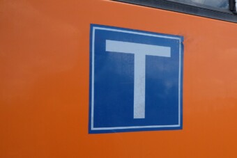 A tanulóvezetők után a turistákat is külön jelölnék egy országban