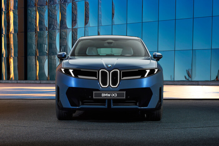 Ilyen testközelből az új magyar autó 26