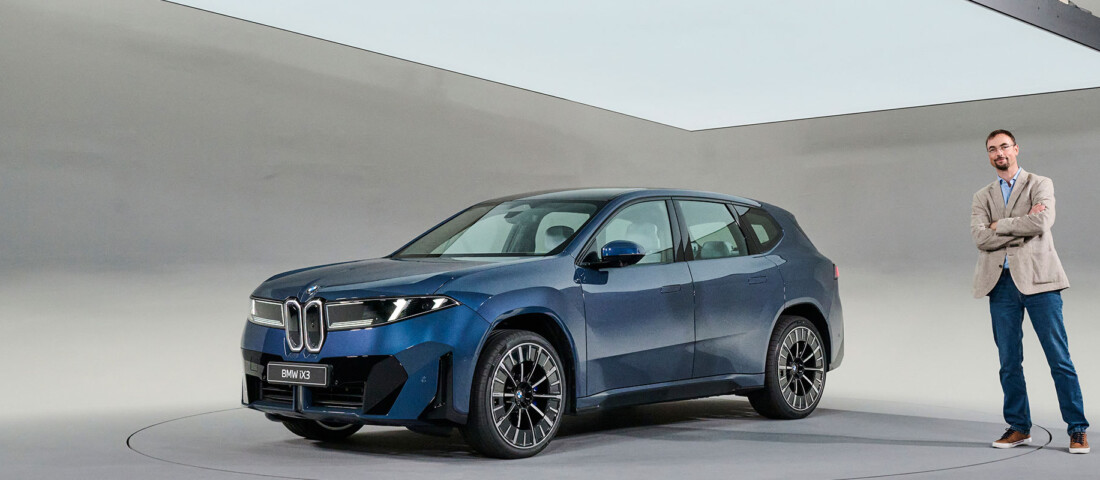 Ilyen testközelből az új magyar autó