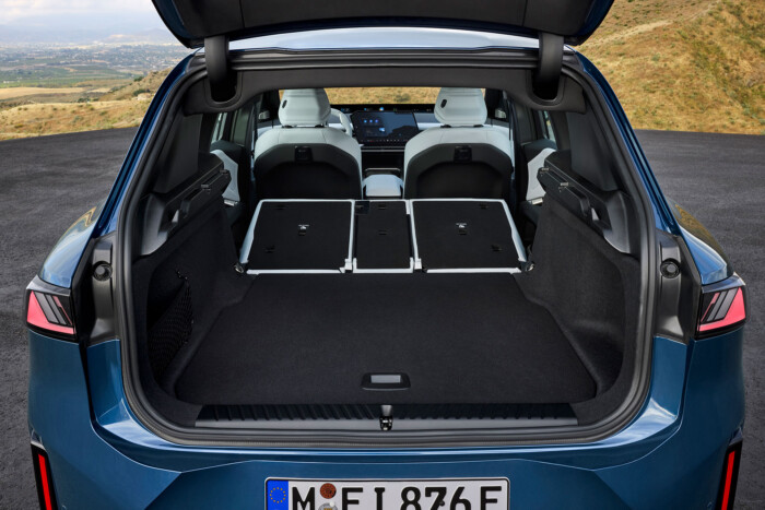 Ilyen testközelből az új magyar autó 21