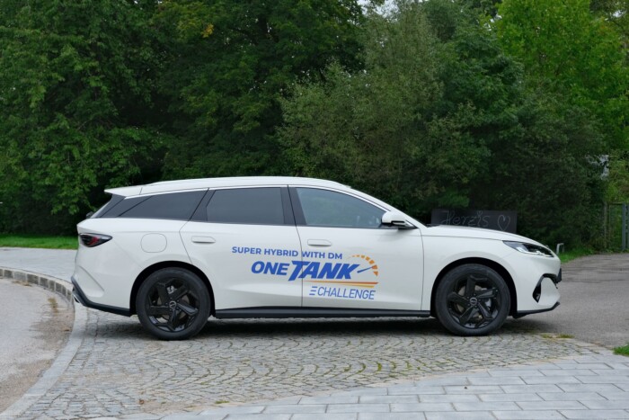 A BYD szép gólt lőtt üres kapura Európában 16