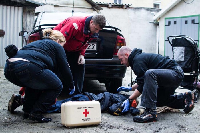 Nem mernek életet menteni a magyar autósok