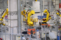 Autószerelő-műhely égett Budapesten, a TEK mesterlövészét is riasztották 1