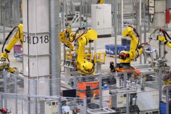 Tűz ütött ki a debreceni BMW-nél