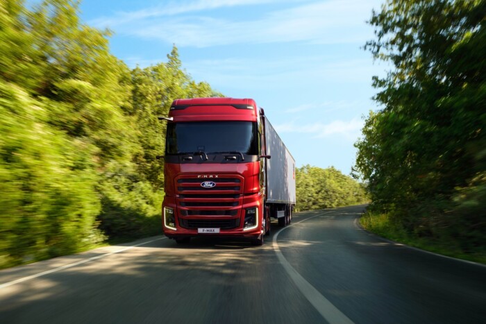 Legendás ős előtt tiszteleg a Ford