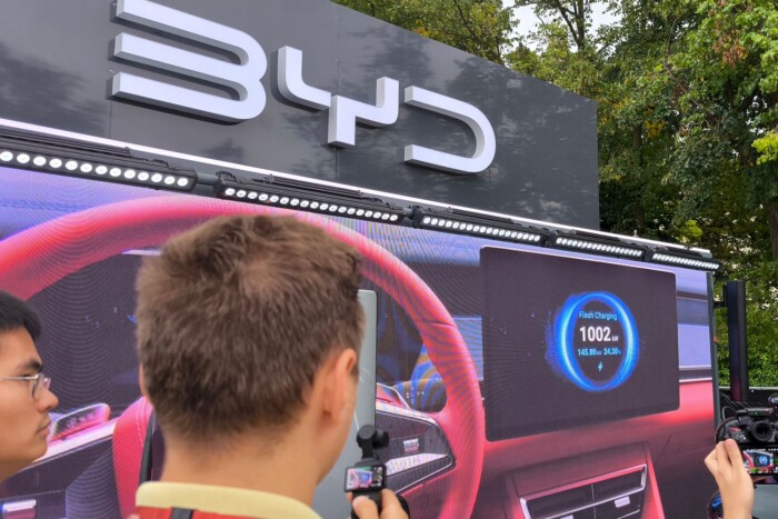 Európába jött a kínai légifotel 14