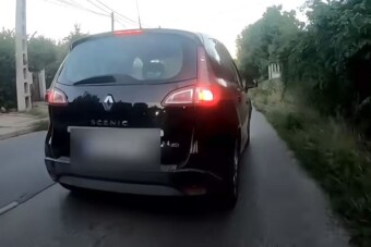 Locsolással ért véget autós és kerékpáros vitája