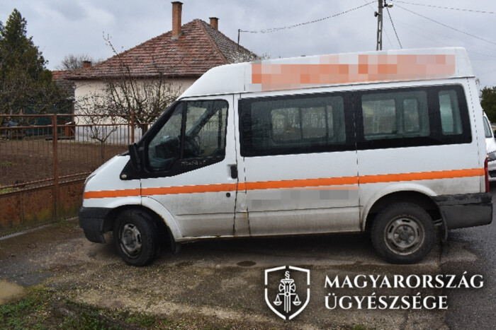 Büntetőfékezés új formáját mutatta be egy hazai autós