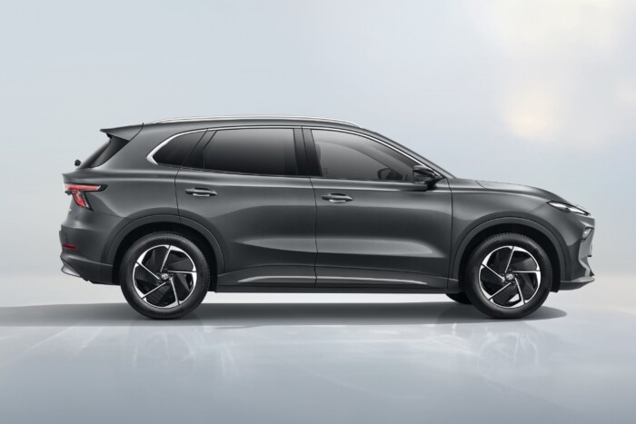 Új SUV-ot hoz az MG Magyarországra, jó árral indít 7