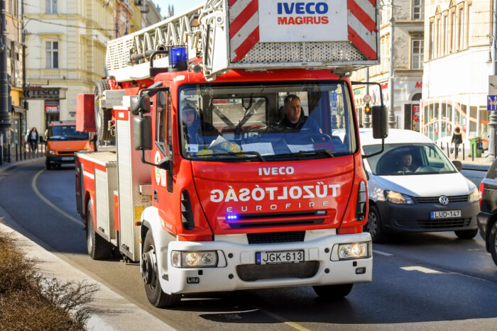 Itt a rendőrség válasza: így segíthetsz a mentőnek, hogy ne büntessenek meg 1