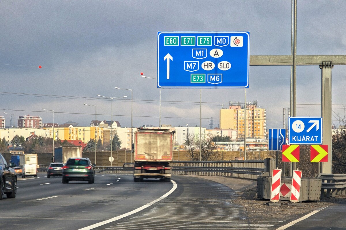 Rossz hír az autósoknak, tovább tart az M0 felújítása
