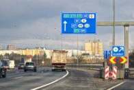 Kilométeres torlódás van két autópályánkon is 3